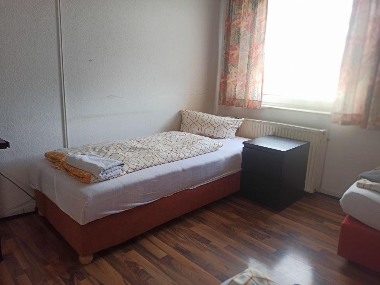 Monteurzimmer - วัลด์บรอนน์ ภายนอก รูปภาพ