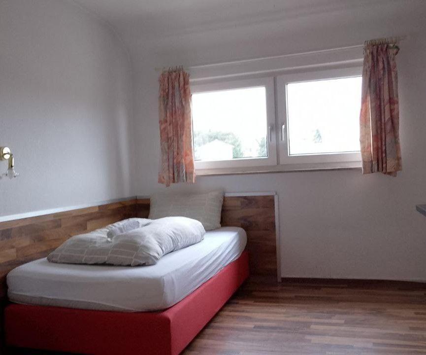Monteurzimmer - วัลด์บรอนน์ ภายนอก รูปภาพ