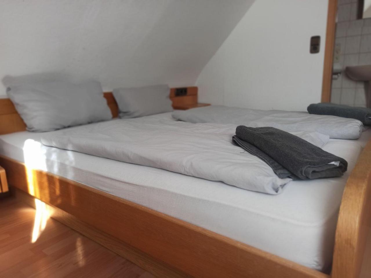 Monteurzimmer - วัลด์บรอนน์ ภายนอก รูปภาพ