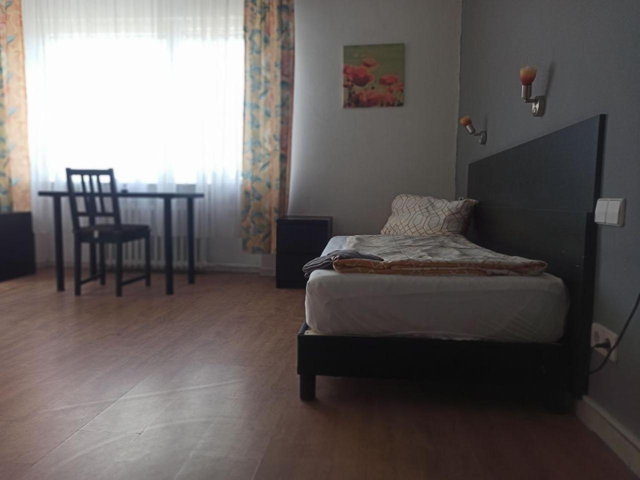 Monteurzimmer - วัลด์บรอนน์ ภายนอก รูปภาพ